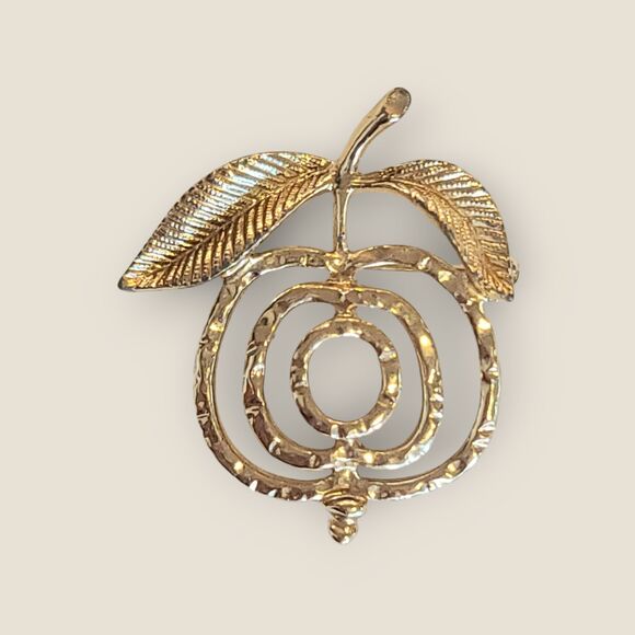 Vintage Sarah Coventry Gold Tone Hammered Apple Brooch Signed - Picture 2 of 8